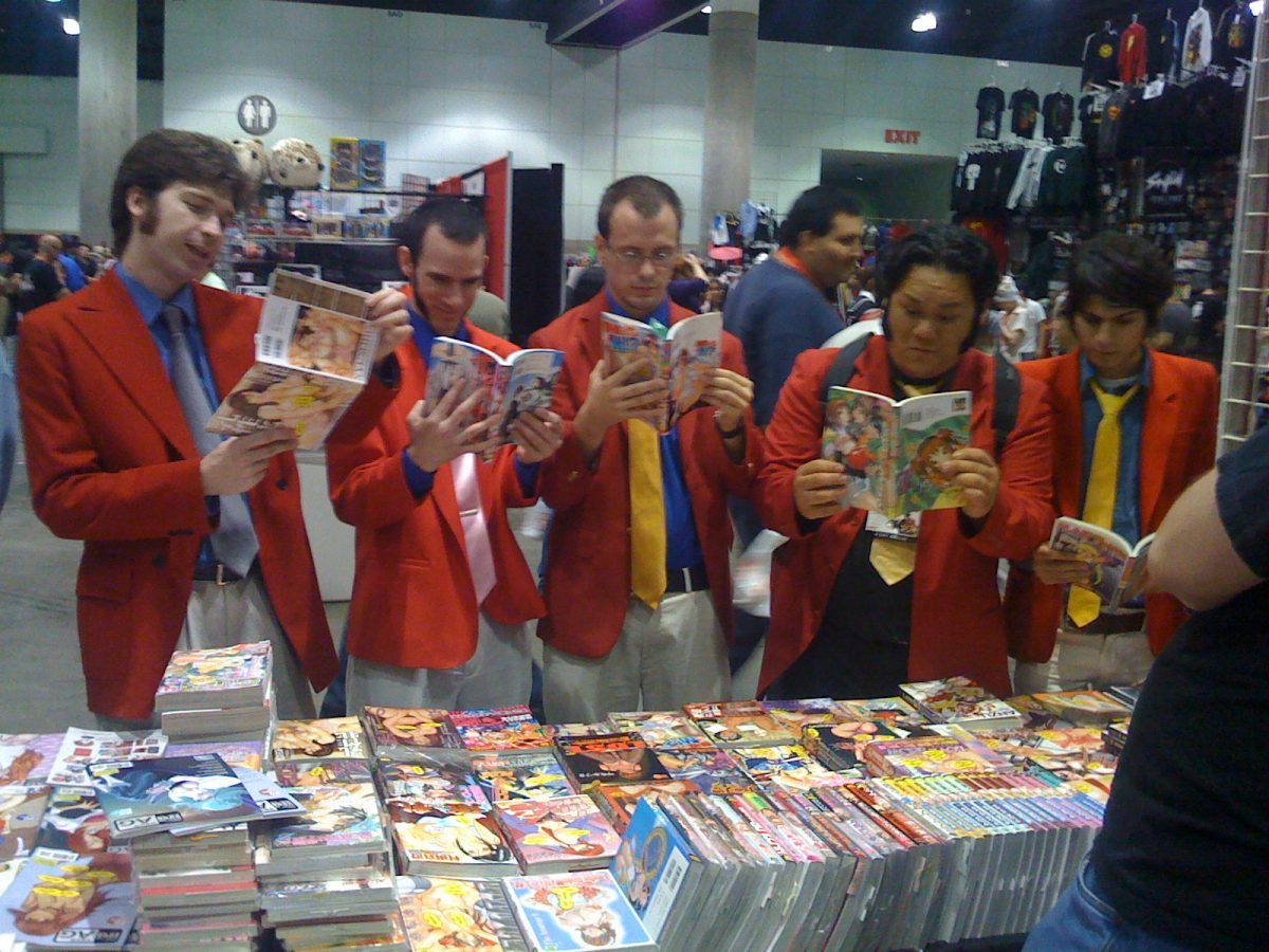 Lupin Cosplayers Reading Hentai Manga 1