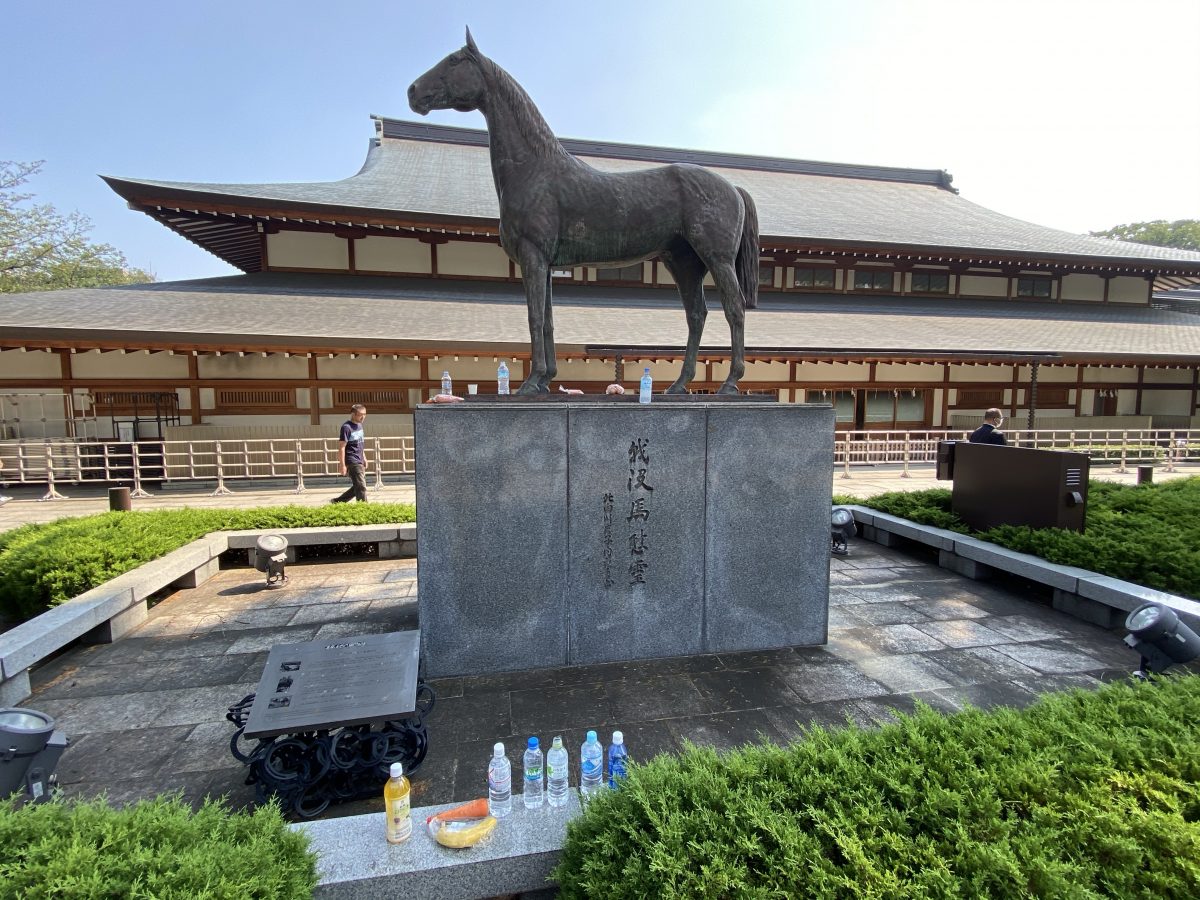 Horse statue at Yasukuni shrine