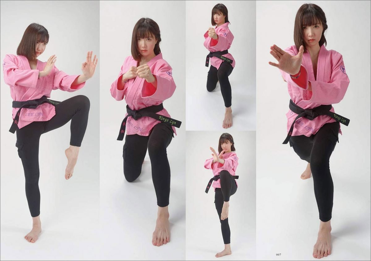 Cosplay Fighting Pose Collection Strong & Cute Girl Lee Lyn 0002