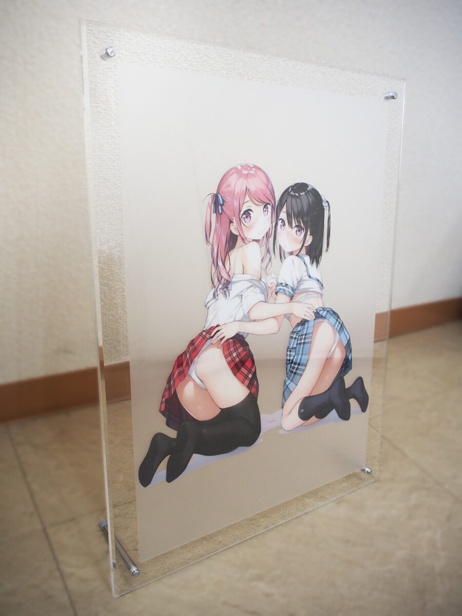 Acrylic Stands 3