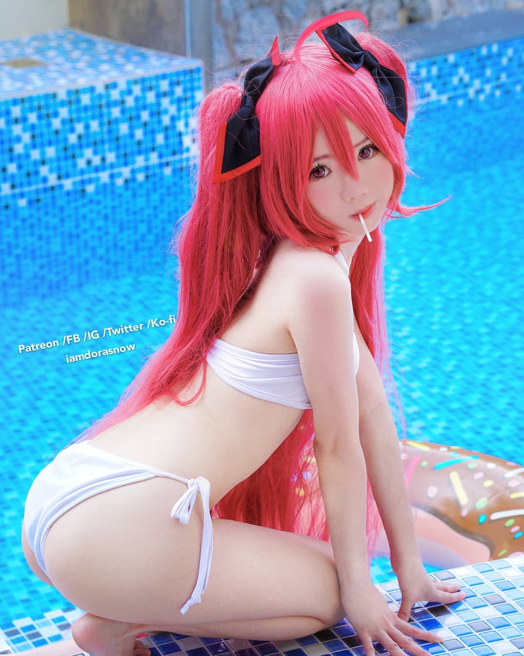 Sally Teh with the cutest poolside Kotori!