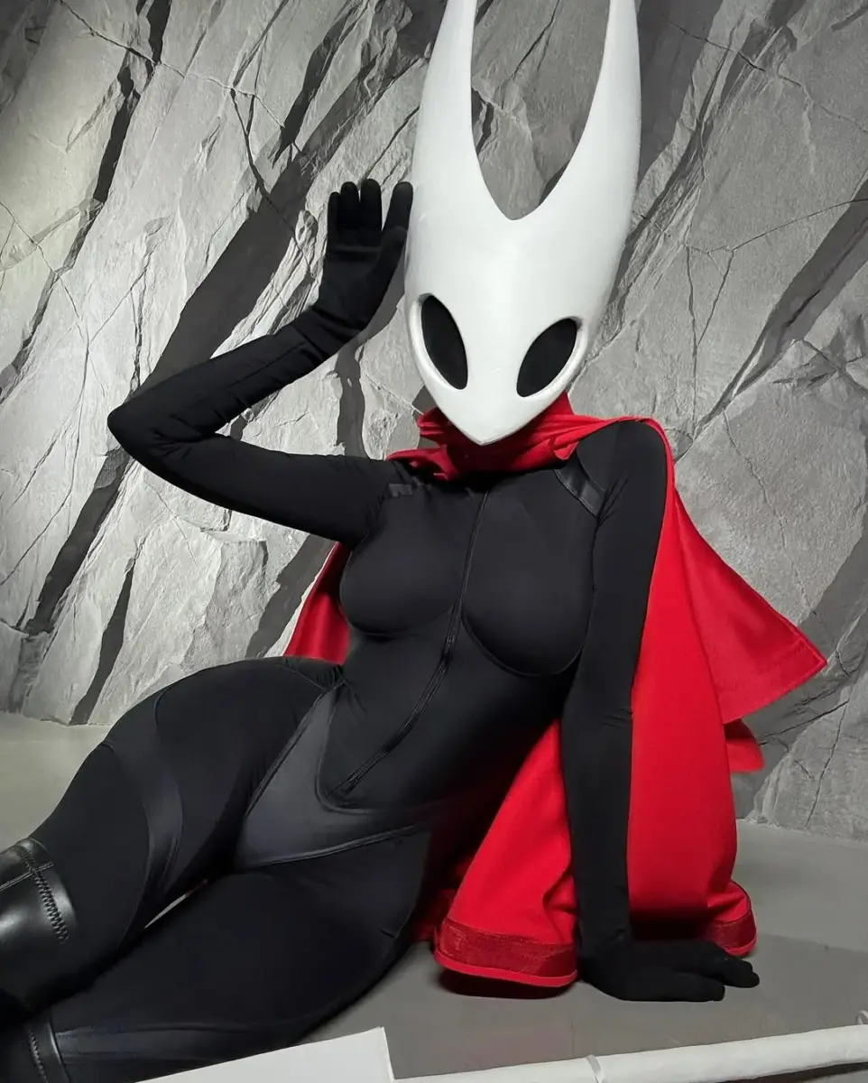 Her "safest" cosplay yet, and Alina Becker is still totally sexy!