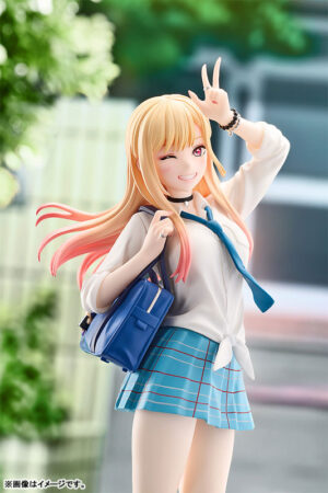 Marin Kitagawa Pop Up Figure